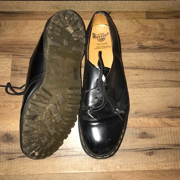 Men’s US size 12 black dr martens low tops - Picture 3 of 3